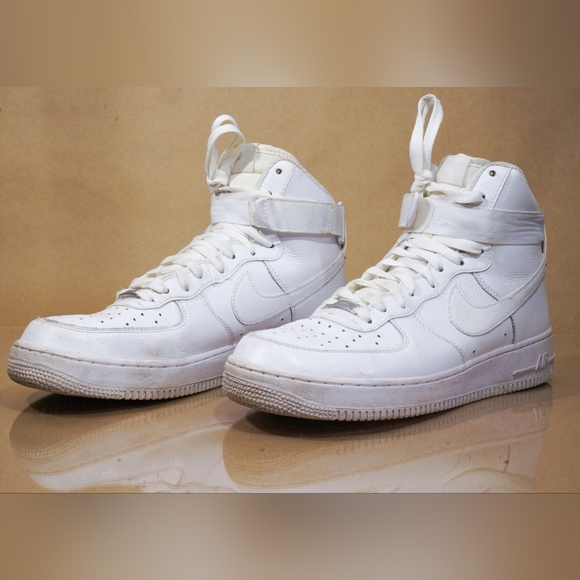 Nike Airforce 1 07’ - Picture 1 of 3